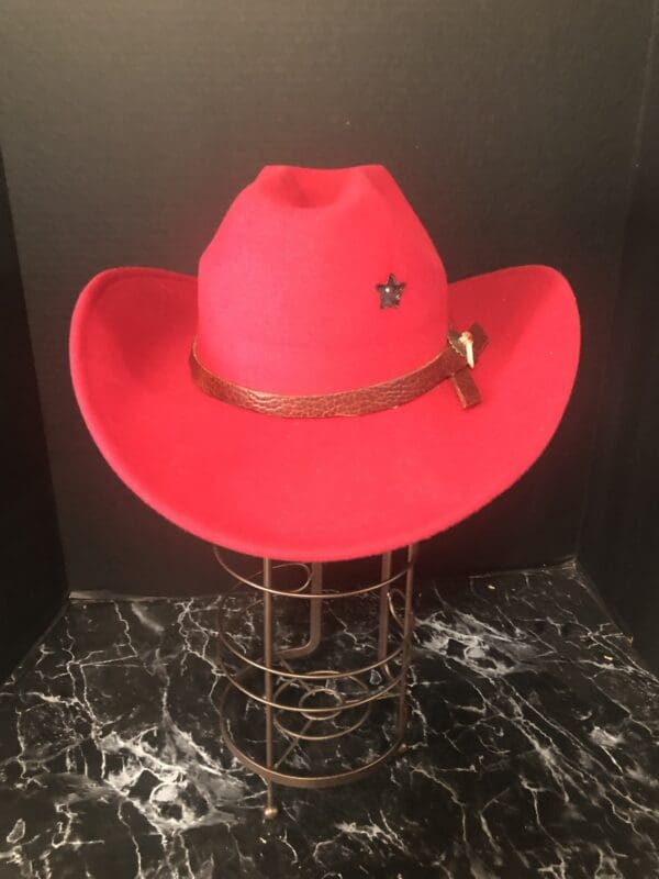 Cattlemen Creased Red Felt - Image 2